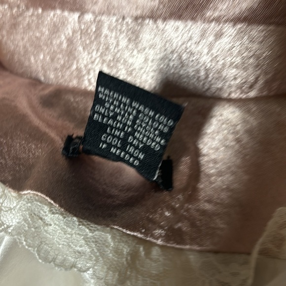 Sloosh Size L soft Pink Long sleeve jacket with 1 button front. - Picture 11 of 11